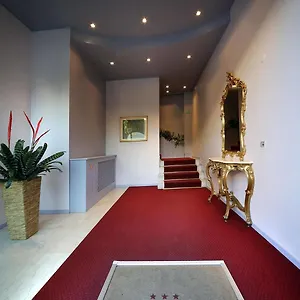 Cristallo Hotell